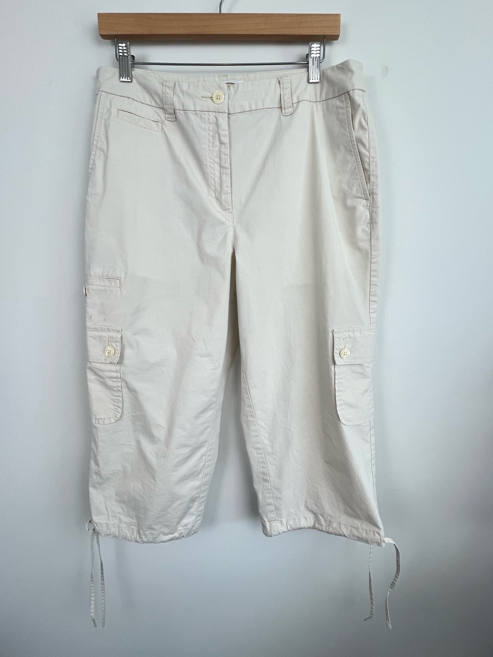 Talbots khaki drawstring cuff cargo style capri pants, size 12.